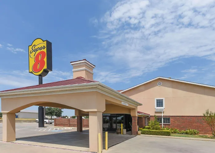 Super 8 By Wyndham Burleson Fort Worth Area