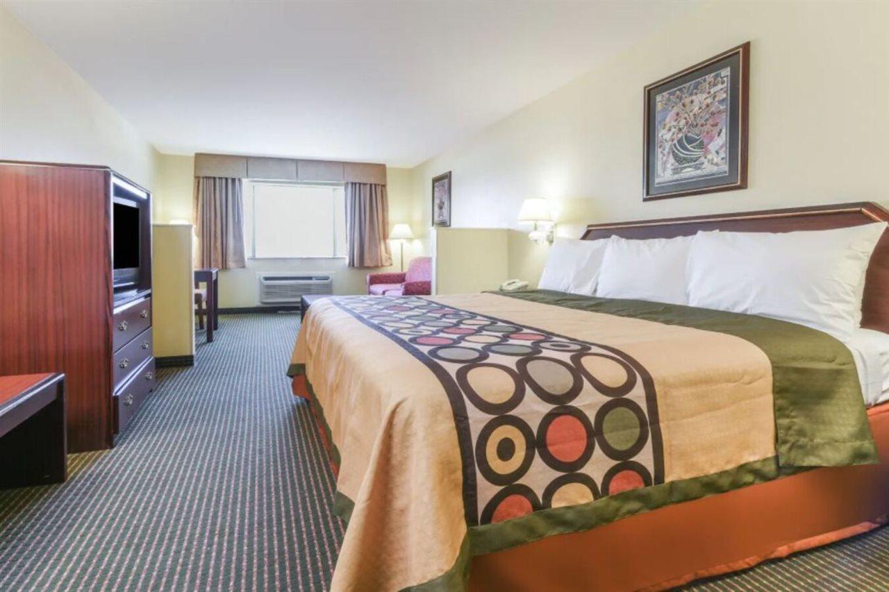 Hotel Super 8 By Wyndham Worth Area