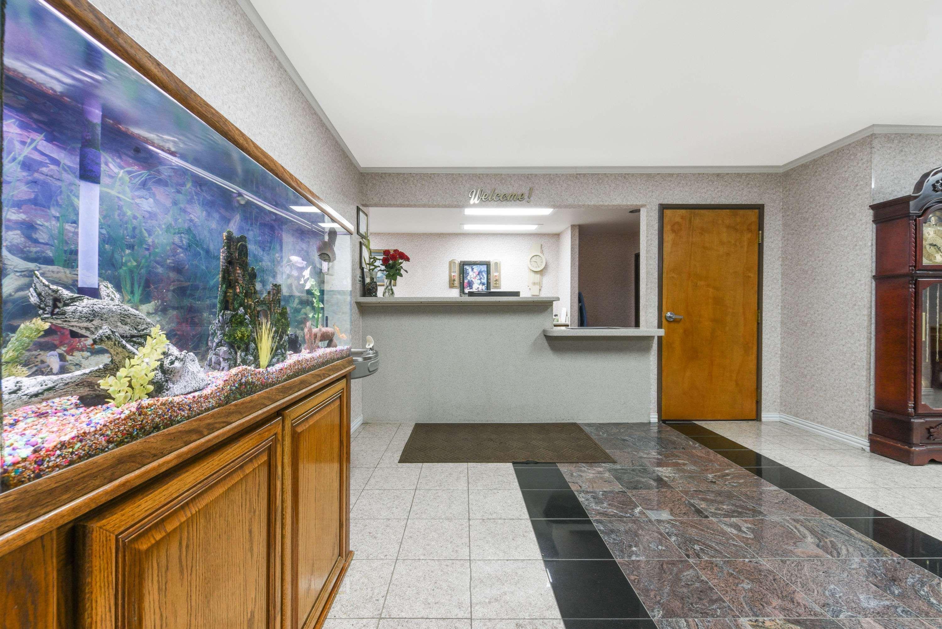 Super 8 By Wyndham Worth Area Hotel 2*