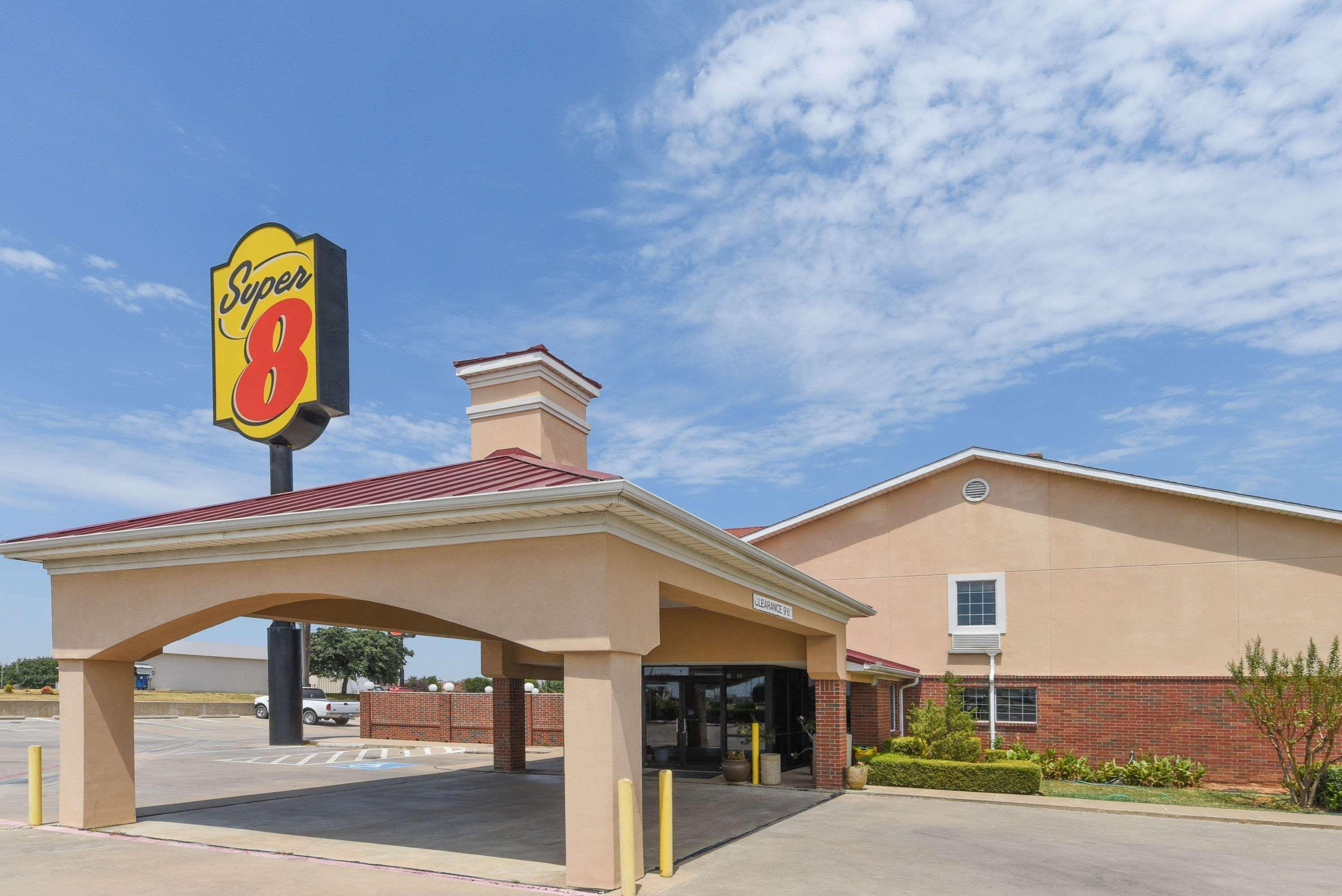 Hotel Super 8 By Wyndham Worth Area